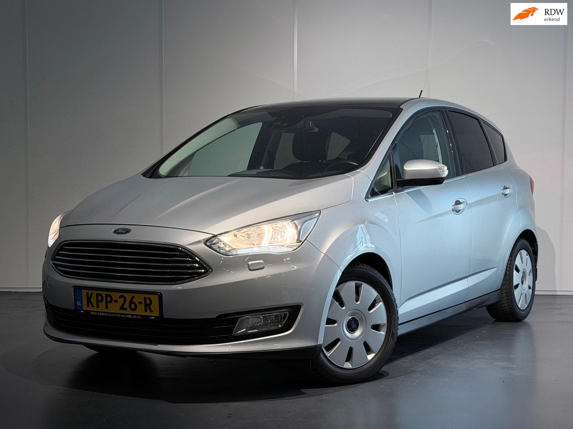 Ford C-Max 1.5 Titanium /Clima/Cruise/PANO/Keyless/CarPlay, Auto's, Voorwielaandrijving, Stof, Euro 6, 150 pk