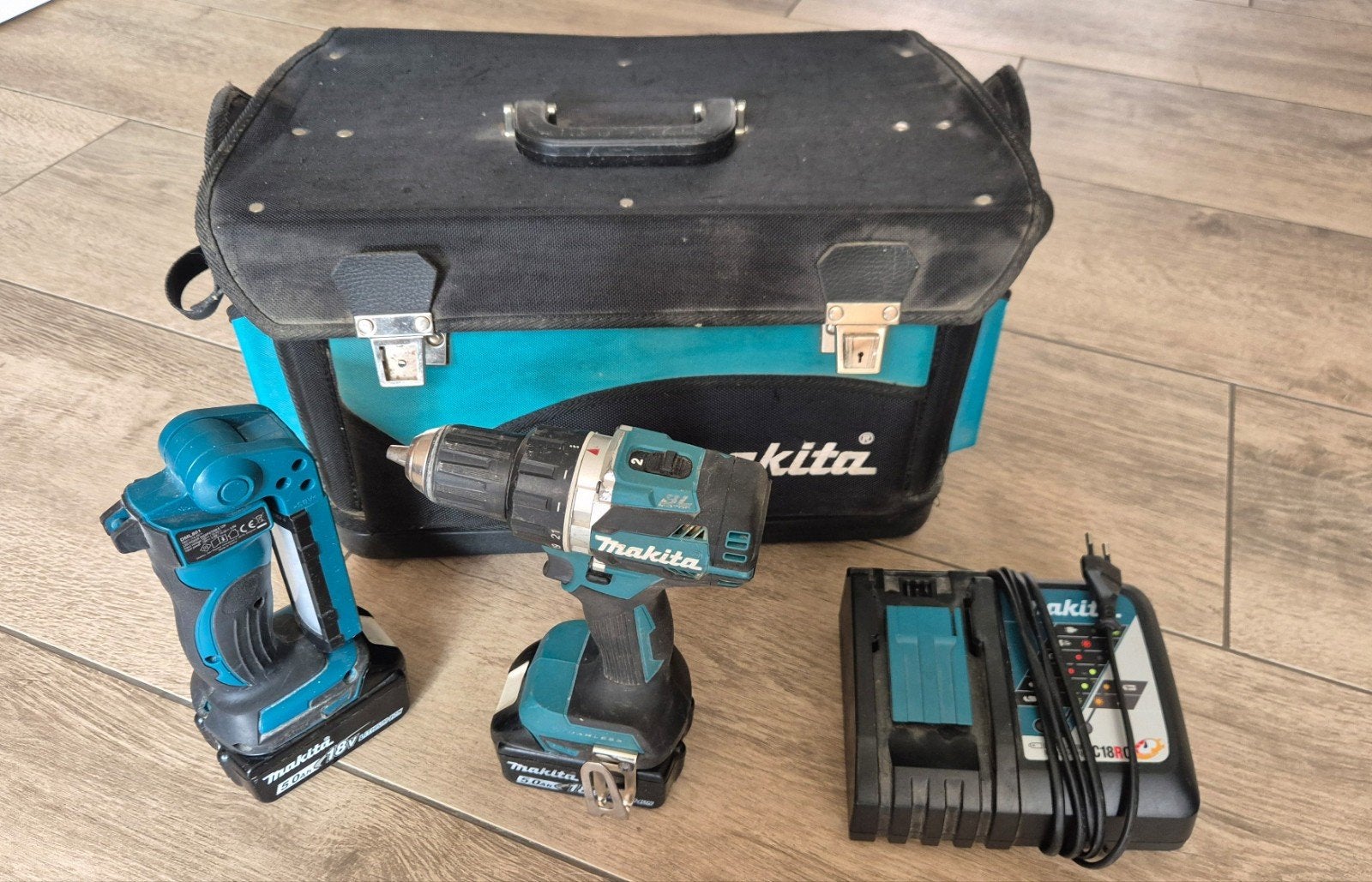 Makita set met tas, Doe-het-zelf en Verbouw, Ophalen of Verzenden, Boor- en Schroefmachine