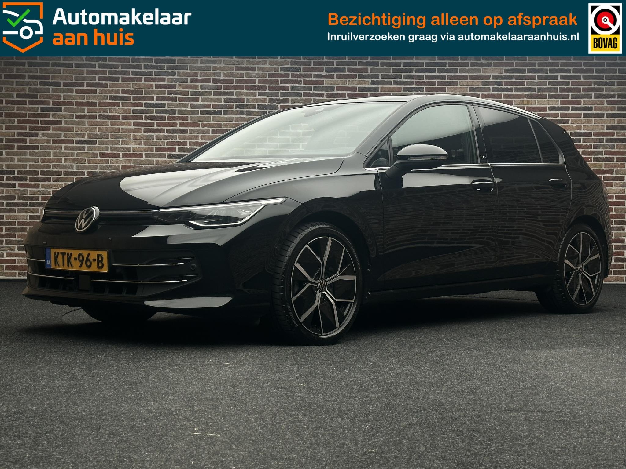 Volkswagen Golf 1.5 eTSI R-Line Edition 50 Jahre| Pano| Head, Dealer onderhouden, 4 cilinders, 150 pk, Zwart