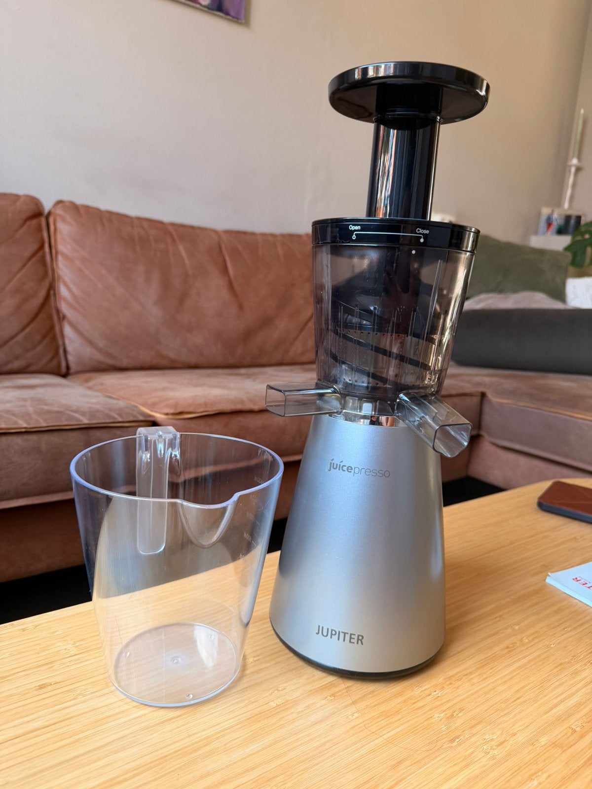 Jupiter Juicepresso – slowjuicer – als nieuw, compleet, Ophalen of Verzenden, Zo goed als nieuw, Slowjuicer
