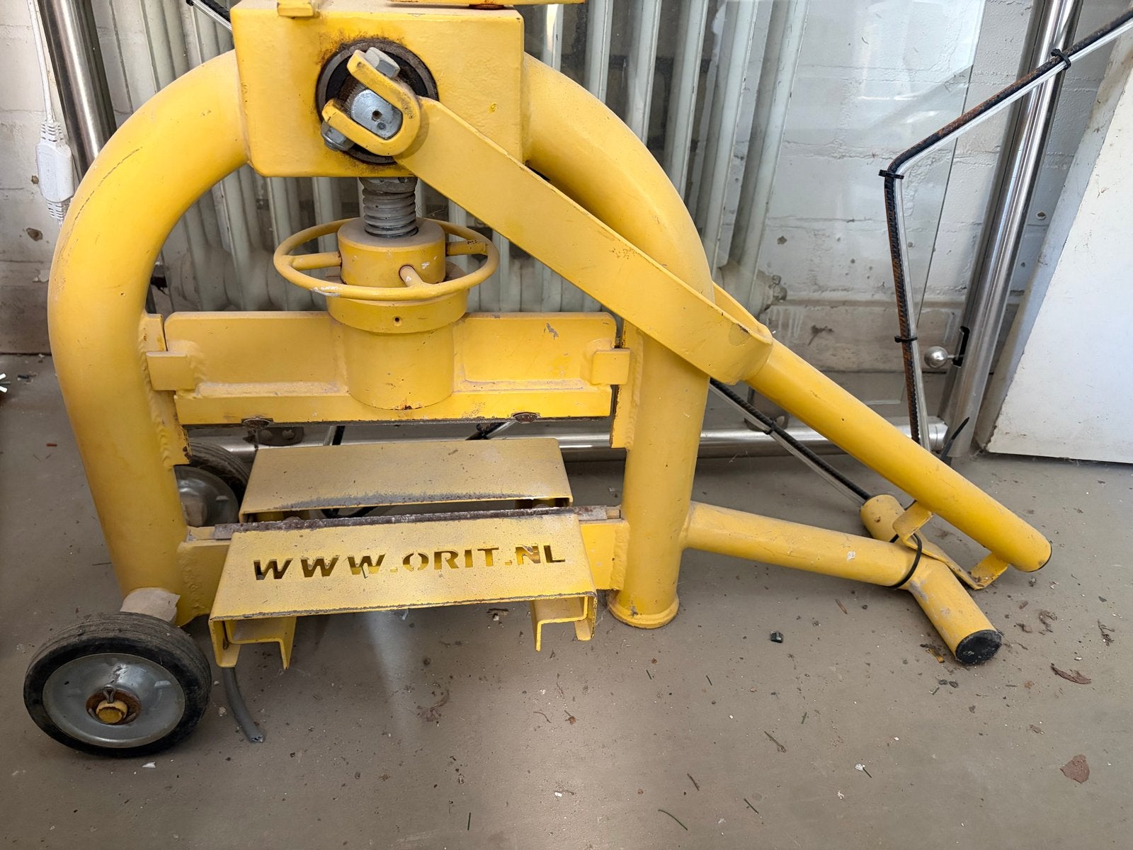 Steenknipper voor beton- en kalkzandsteenblokken tot 30 cm, Doe-het-zelf en Verbouw, Ophalen, Gebruikt