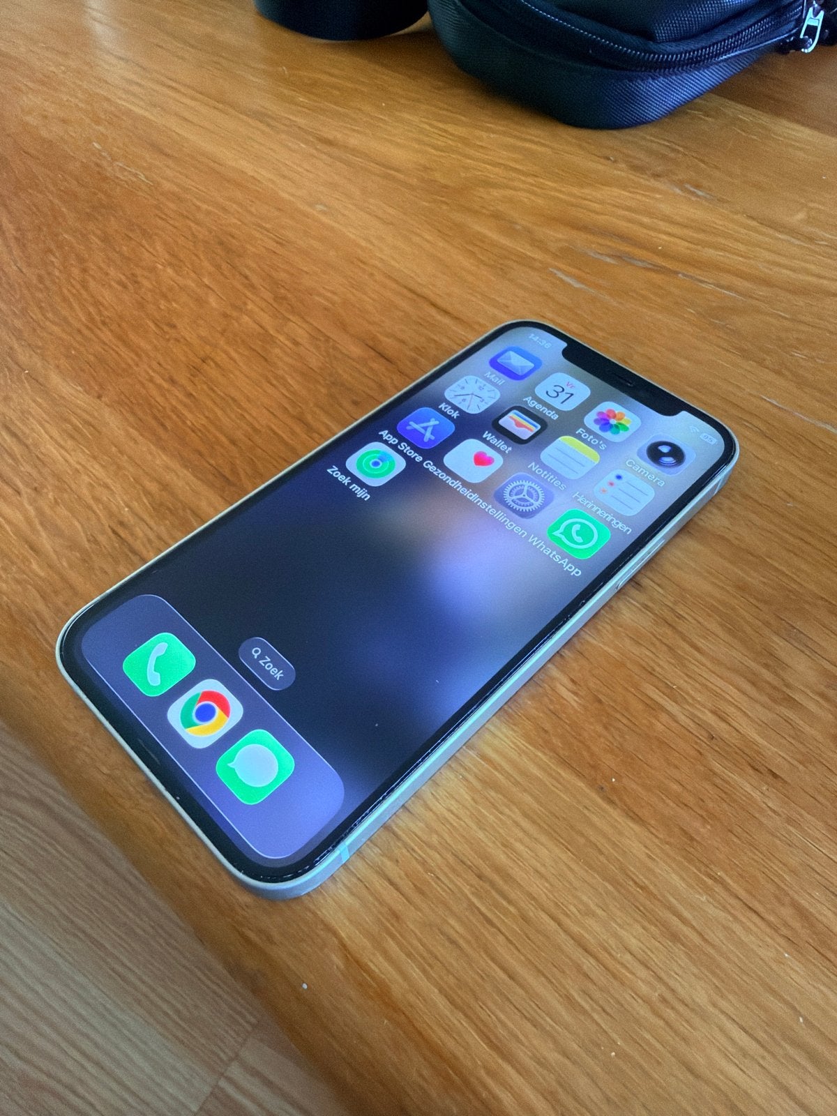 iPhone 12 64GB - Zeer goede staat, lichte kras op scherm, Ophalen, Zo goed als nieuw, Zonder simlock, Zonder abonnement