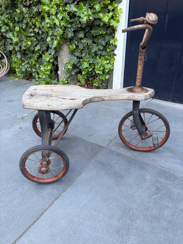 Te koop antieke driewieler, Antiek en Kunst, Antiek | Speelgoed, Ophalen