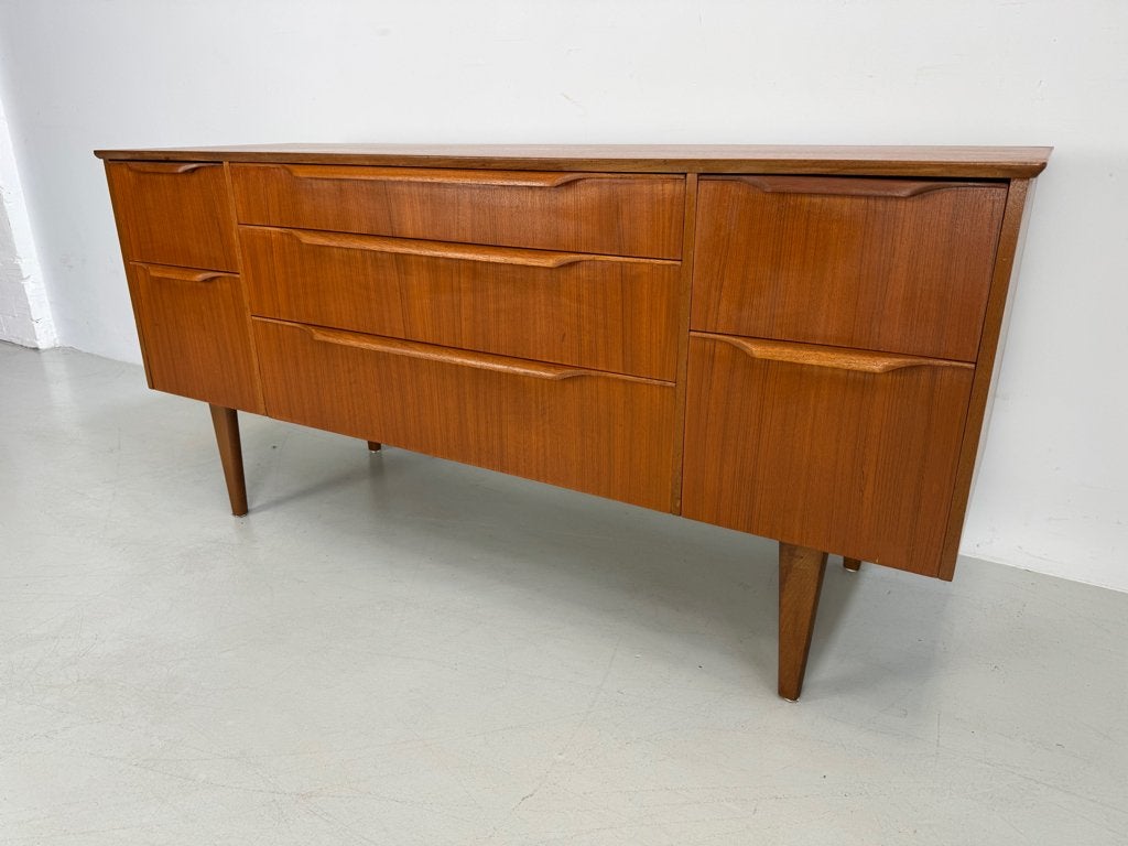 Vintage dressoir Austinsuite., Verzenden, Gebruikt, 25 tot 50 cm, 150 tot 200 cm