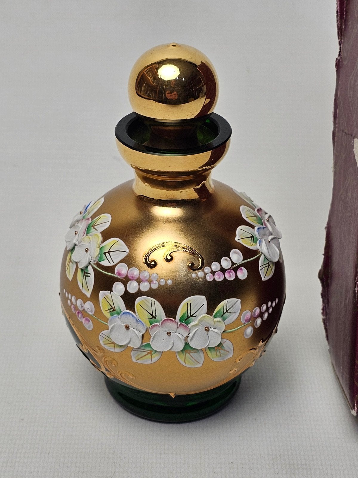 # Boheems Egermann Groen Glazen Flesje Emaille Bloemen, Ophalen of Verzenden