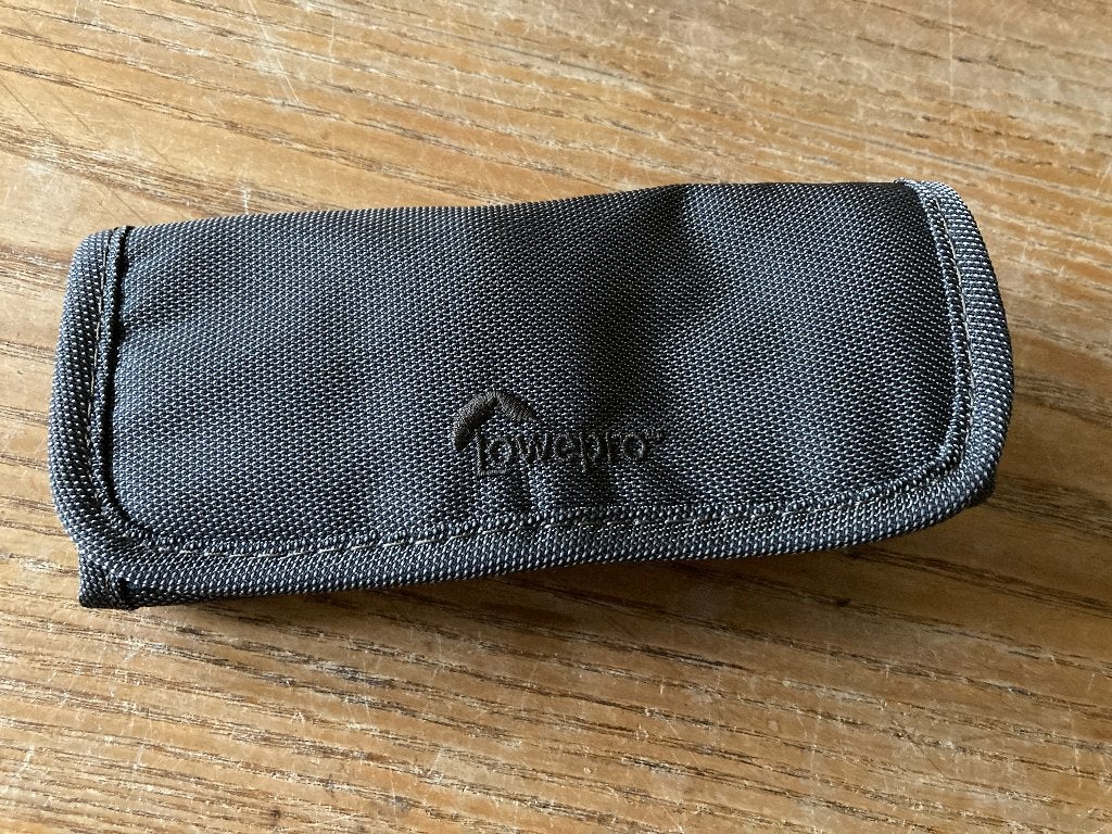 Lowepro memory sd card kaart holder tasje wallet (6 vakjes), Lowepro, 1 TB of meer, Overige typen, Ophalen of Verzenden