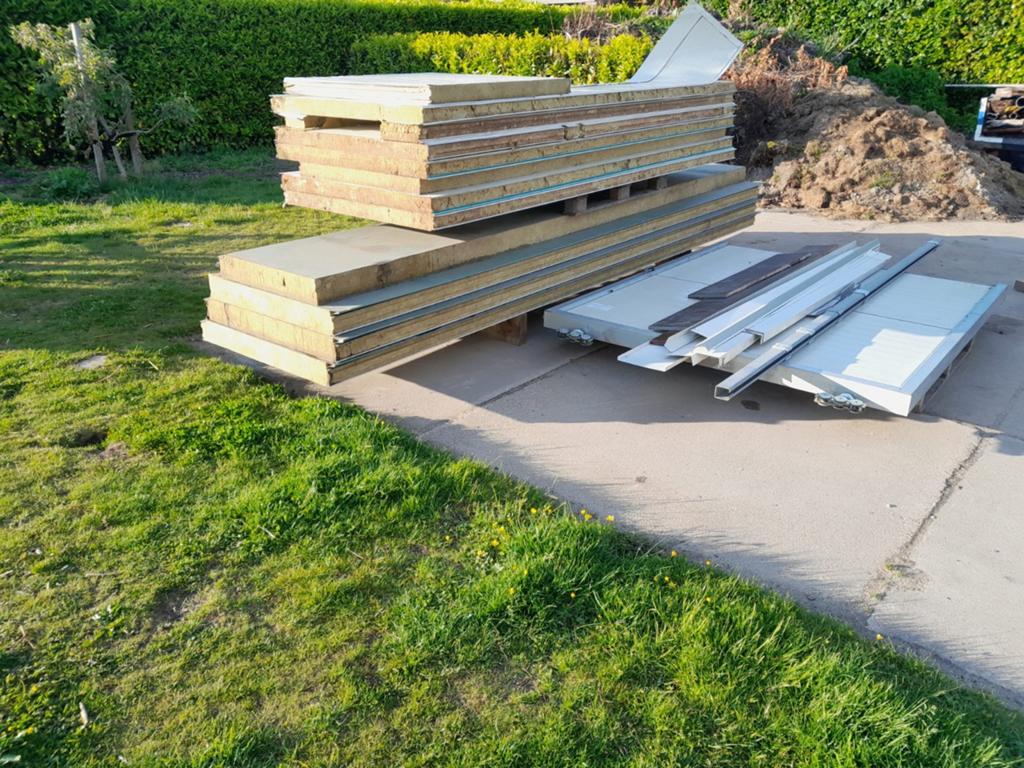 Te koop glaswolpanelen / koelcel wanden incl schuifdeur, Doe-het-zelf en Verbouw, Platen en Panelen, Ophalen, Gebruikt, Overige materialen
