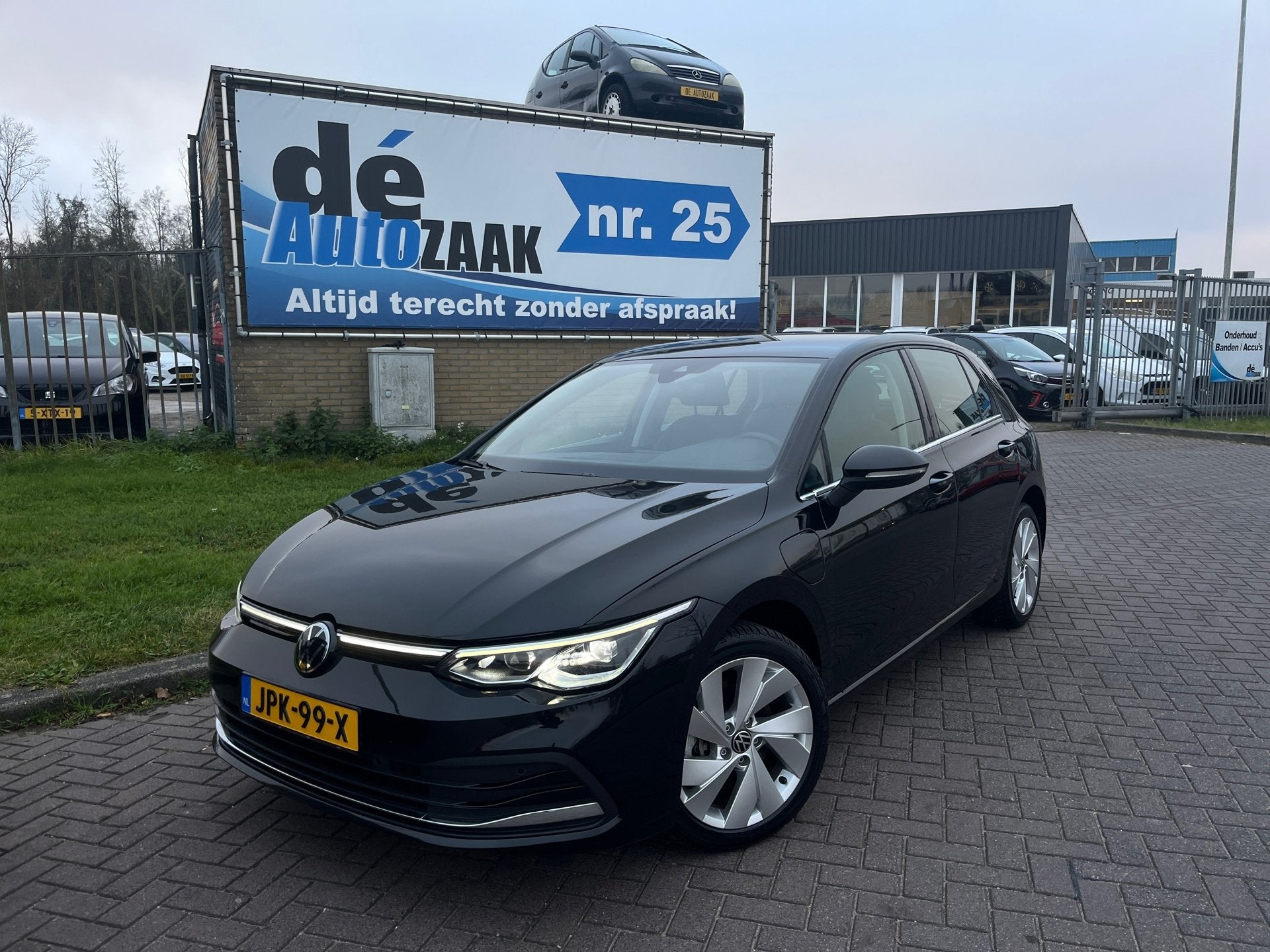 Volkswagen GOLF 8 eHybrid KeyLess|Alcantara|NAP CarPass!, Auto's, Volkswagen, Gebruikt, Euro 6, 150 pk, Zwart