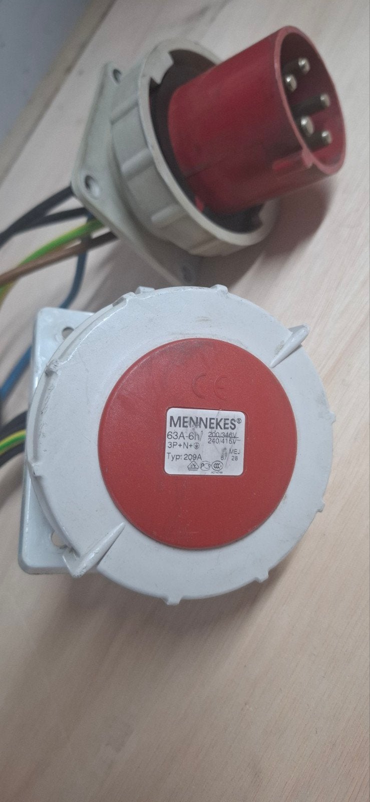 Mennekes en PCE CEE Wandcontactdozen - Diverse Ampèrages, Doe-het-zelf en Verbouw, Elektra en Kabels, Ophalen of Verzenden, Gebruikt