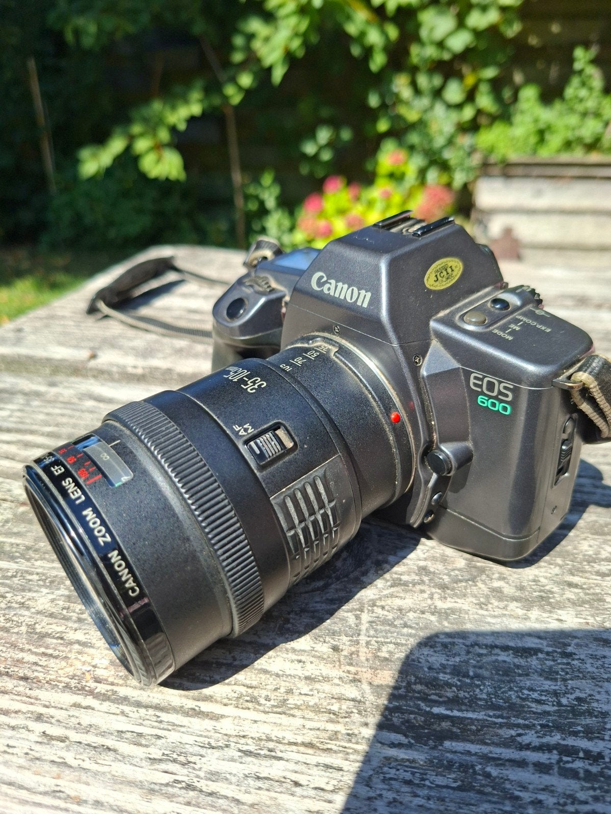 Canon EOS 600 Spiegelreflexcamera met 35-105mm lens flitser, Audio, Tv en Foto, Fotocamera's Analoog, Ophalen of Verzenden, Gebruikt