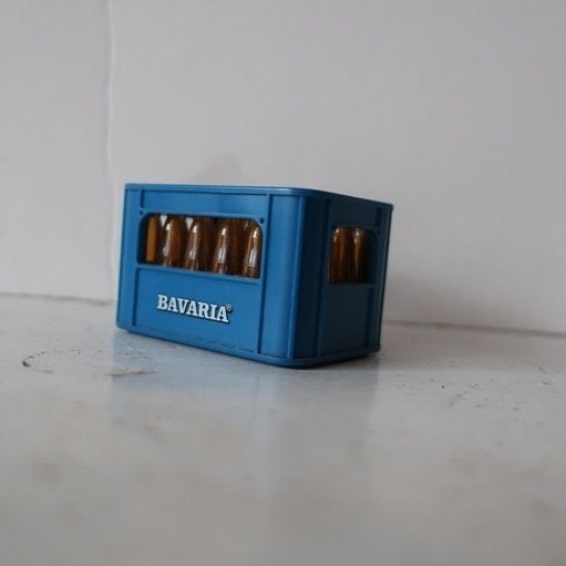Bavaria bier opener flesopener kratje blauw miniatuur, Verzamelen, Ophalen of Verzenden, Zo goed als nieuw, Flesopener, Bavaria