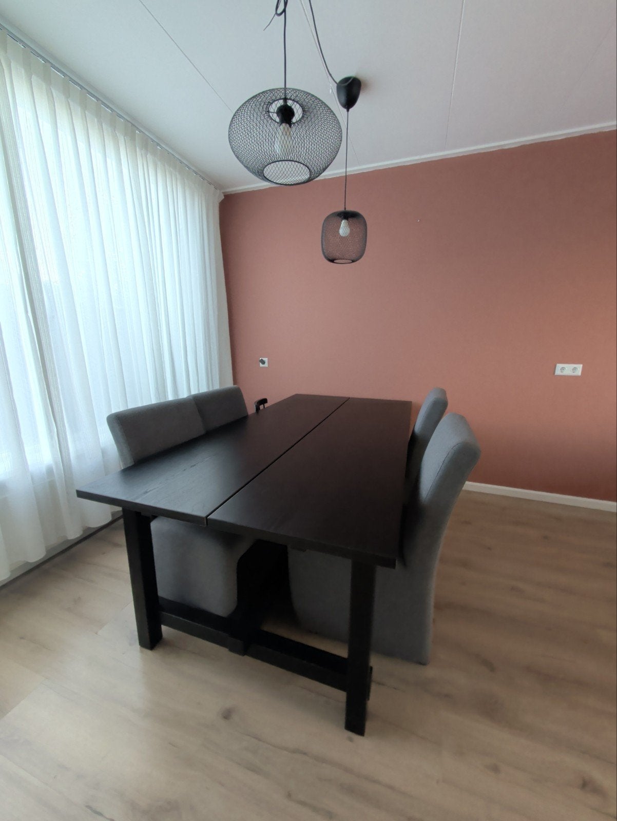 Ikea Nordviken Uitschuifbare Tafel 4-6 pers. - Zwart, Robuus, Huis en Inrichting, Ophalen, Gebruikt, 50 tot 100 cm, Vijf personen of meer