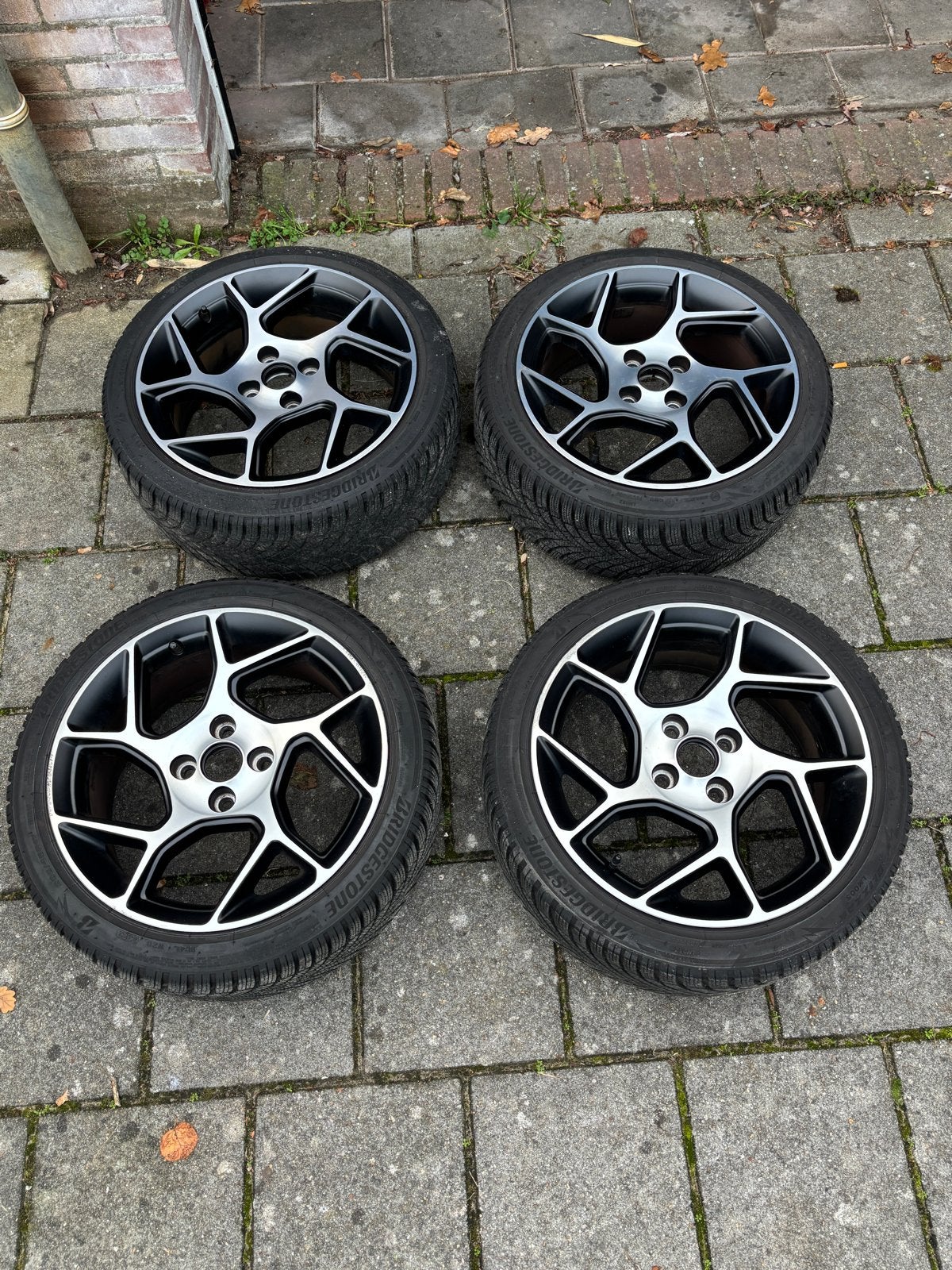 Set van 4 winterbanden met velgen - 205/45R17, Ophalen, Gebruikt, Banden en Velgen, 17 inch