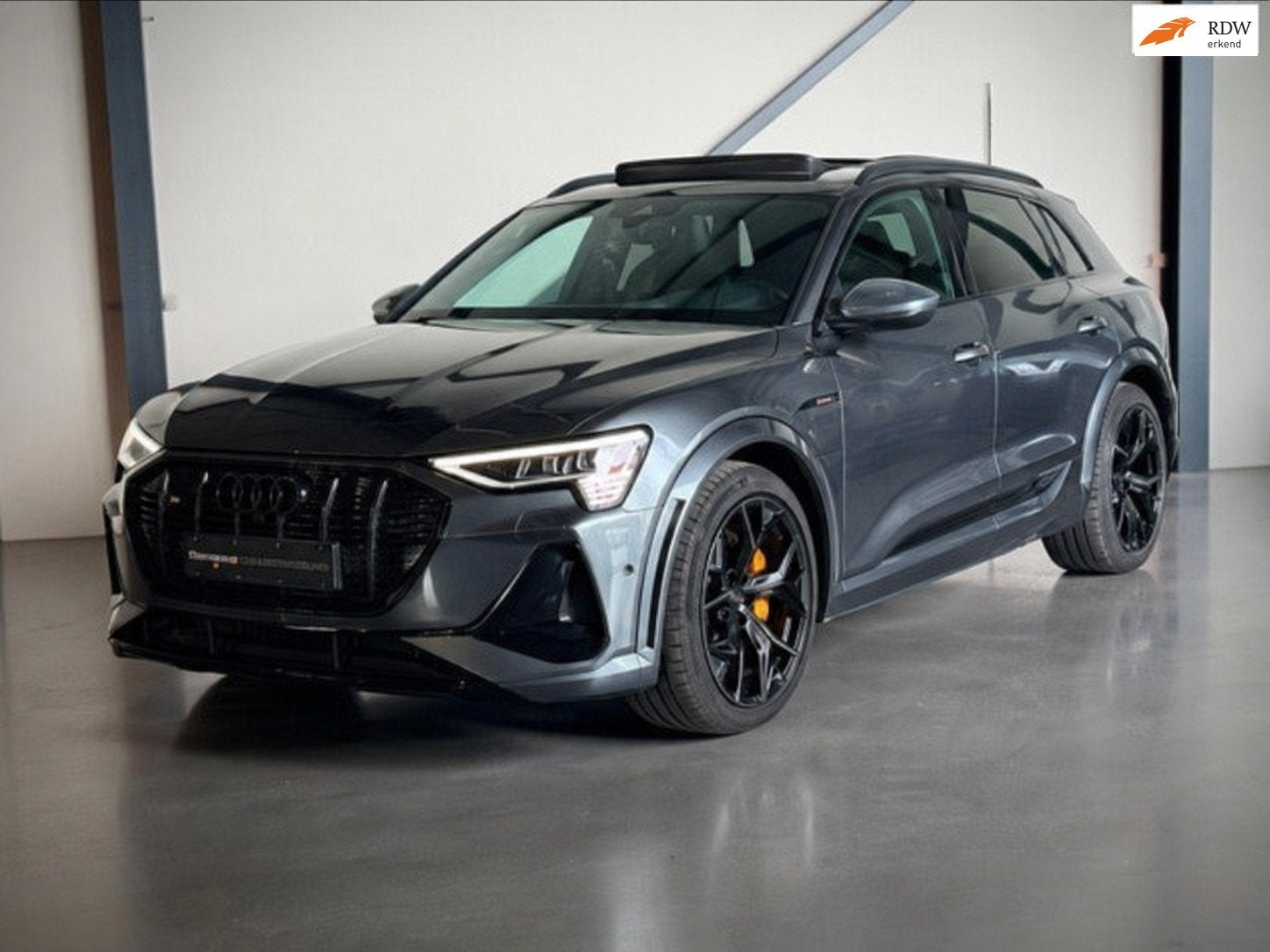 Audi E-tron S 503pk, RS Zetels, Panodak, ACC, Head Up, Ambie, Zwart, 71 kWh, Adaptive Cruise Control, Vierwielaandrijving