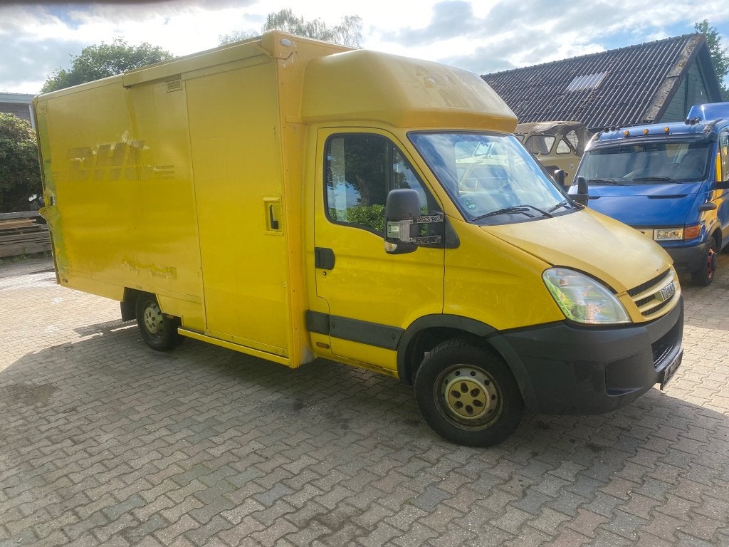 Iveco daily 35s12 bakwagen camper foodtruck, Automaat, Achterwielaandrijving, Zwart, Geel
