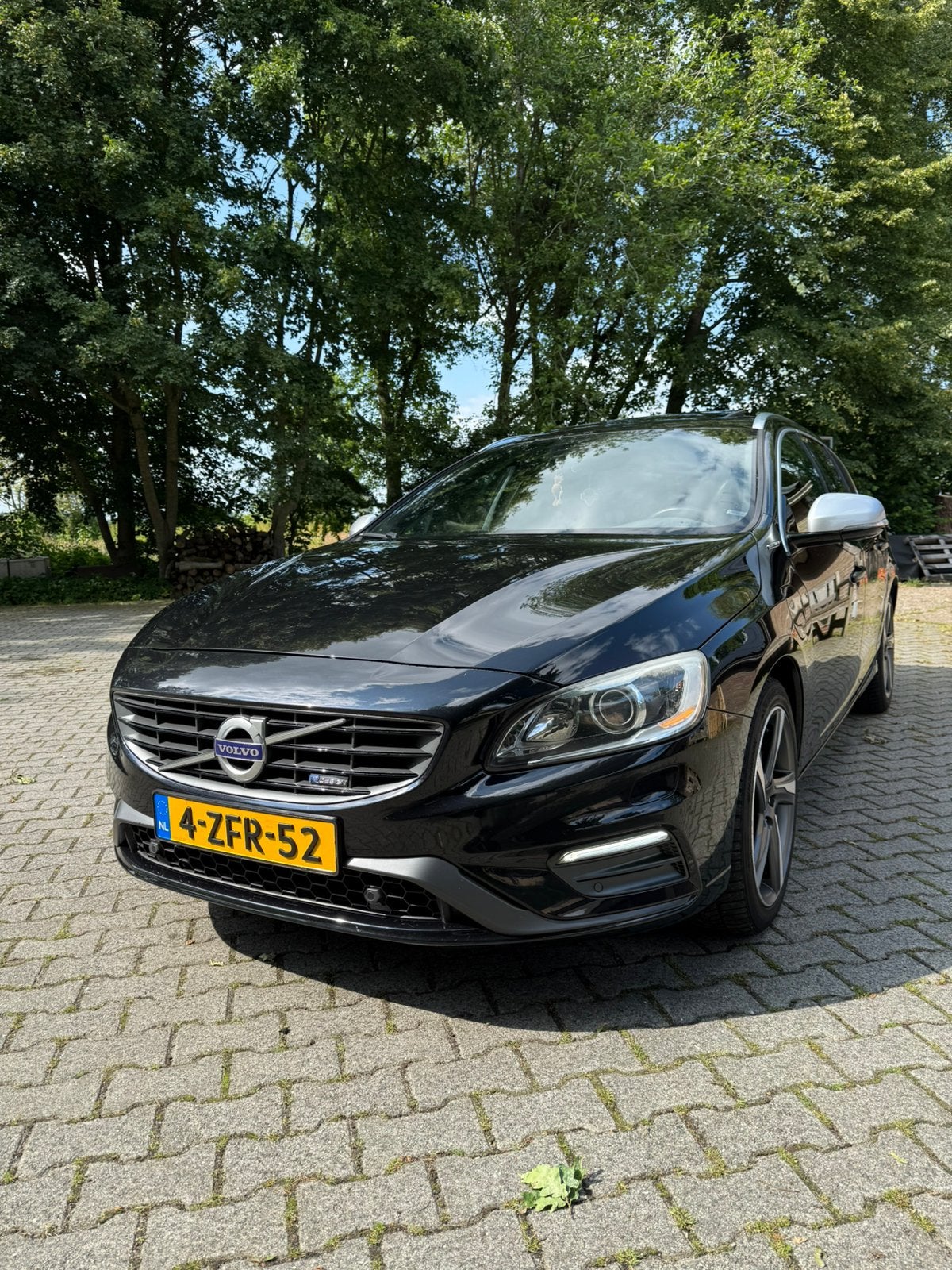Volvo V60 D6 215pk Plug-in Hybrid 2015 Zwart, Auto's, 1849 kg, 1800 kg, Zwart, Particulier