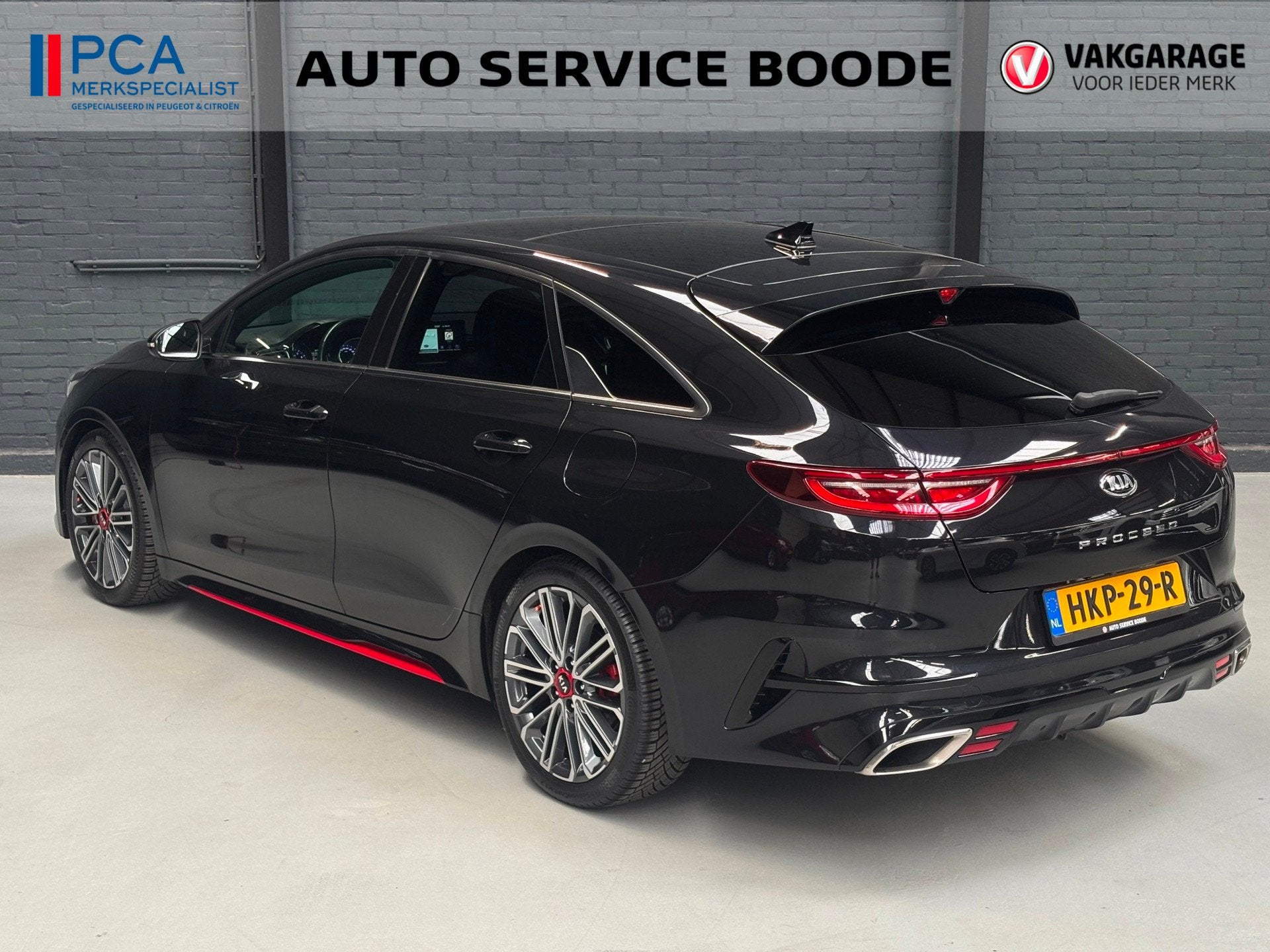 Kia ProCeed 1.6 T-GDI (204 pk) GT automaat - schuif-/kanteld, 15 km/l, Gebruikt, Zwart, Adaptive Cruise Control