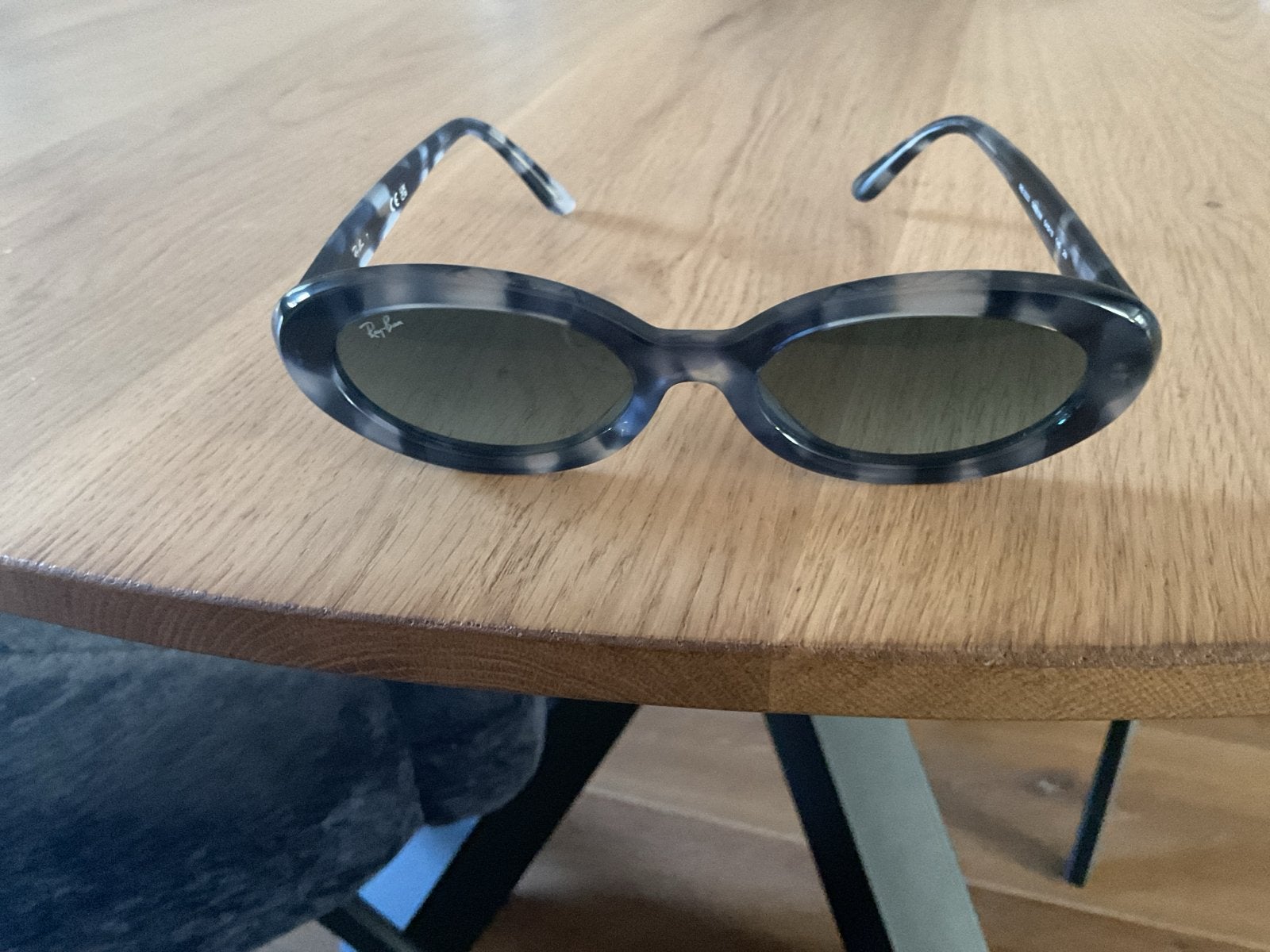 Ray-Ban 2223 Zonnebril - Stijlvol en Tijdloos 4 maand oud., Sieraden, Tassen en Uiterlijk, Zonnebrillen en Brillen | Dames, Zonnebril