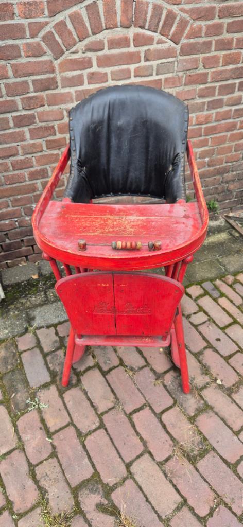 Vintage Rode Kinderstoel / Kinderstoel met Wieltjes, Ophalen