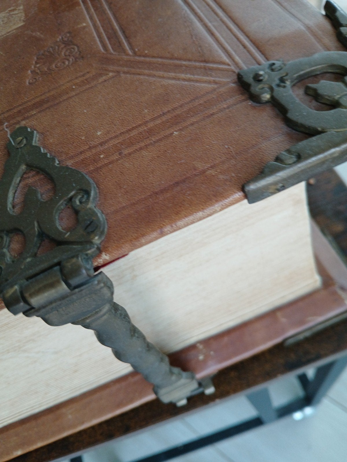 Statenbijbel uit 1971 herdruk met koperen beslag, Antiek en Kunst, Antiek | Boeken en Bijbels, Verzenden, Staten-Generaal