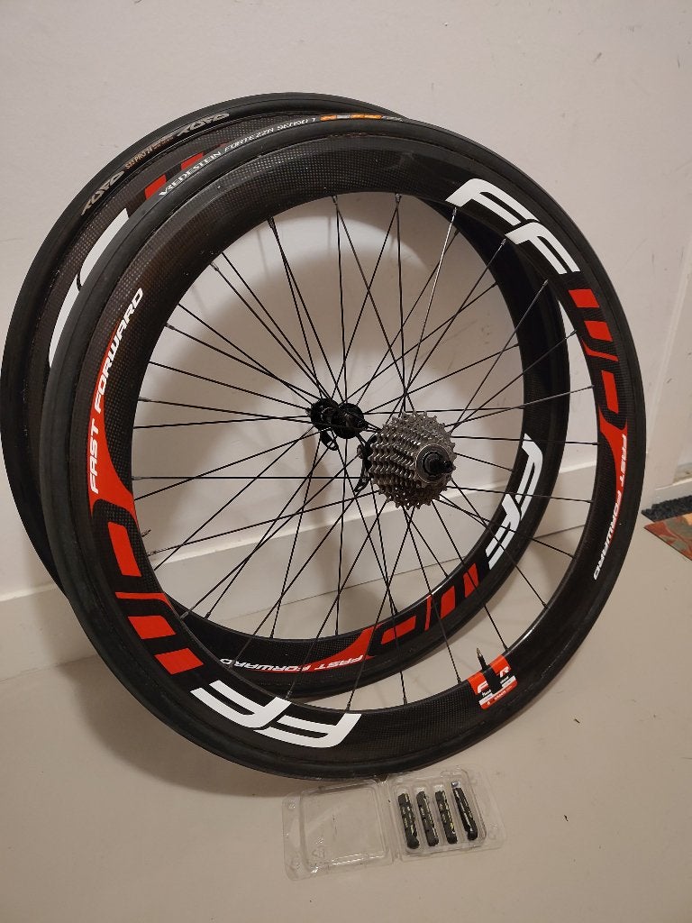 FFWD F6R Carbon Wielset met Vredestein Banden, Fietsen en Brommers, Racefiets, Carbon, Ophalen, Wiel