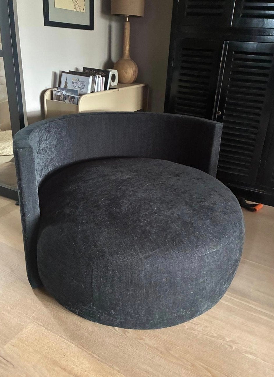 zwart, 1 meter breed en zithoogte 40 cm, Ophalen, Rond, 75 tot 100 cm, Zo goed als nieuw
