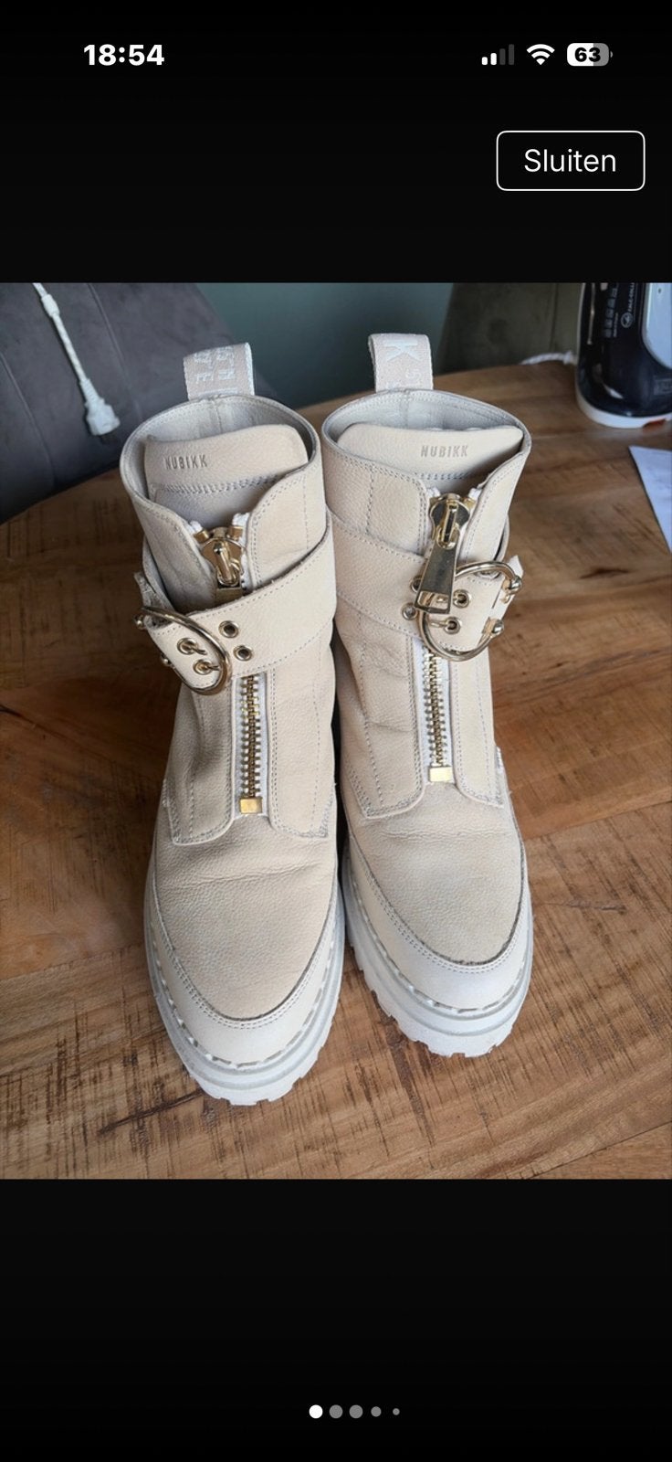 NUBIKK Enkellaarsjes - Beige met gouden details, Beige, Lage of Enkellaarzen, Ophalen of Verzenden, Zo goed als nieuw