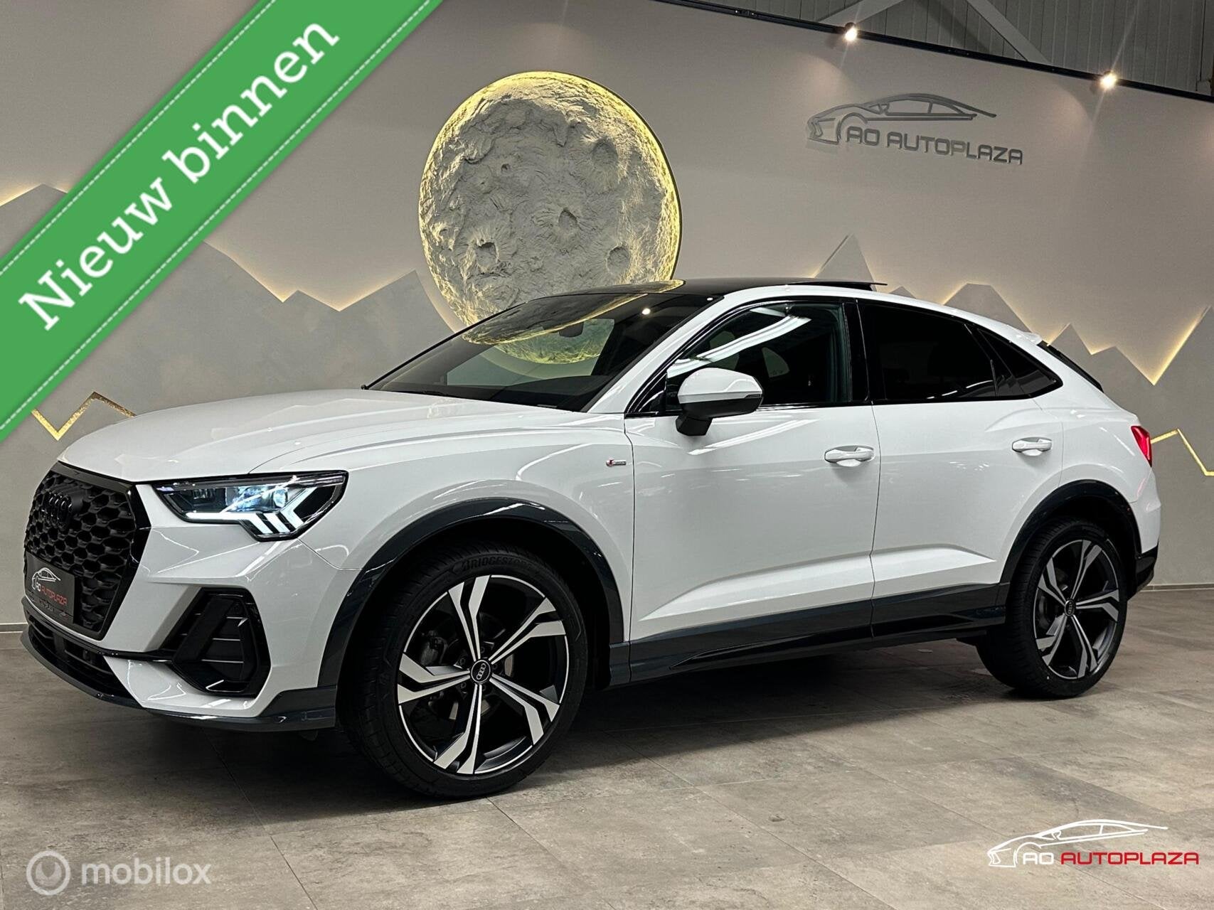Audi Q3 Sportback 35 TFSI 3x S-Line Panorama/Sonos/Keyless, 15 km/l, 1498 cc, Zwart, 4 cilinders
