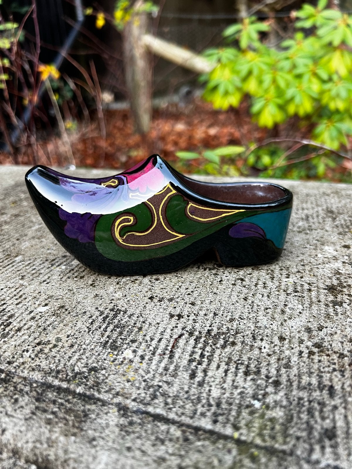 Gouda Flora Iris Glansplateel Klompje - Vintage, Antiek en Kunst, Antiek | Keramiek en Aardewerk, Ophalen of Verzenden