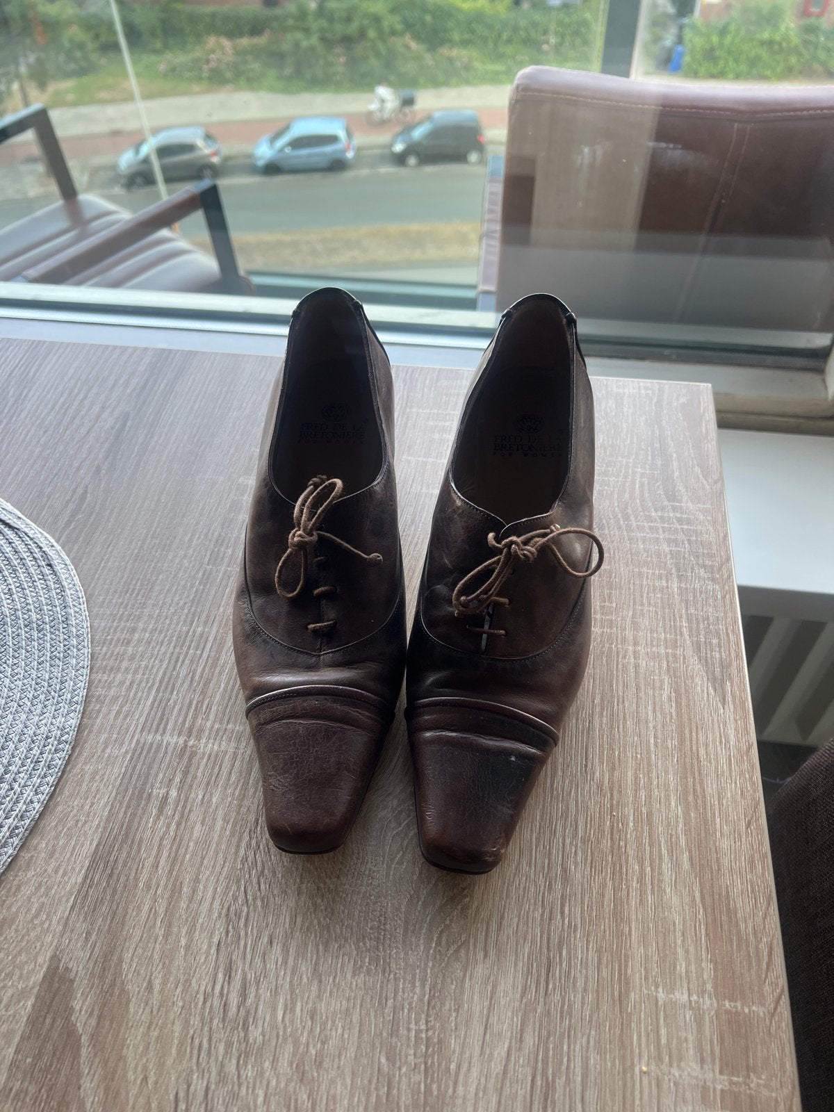 Fred de la Bretoniere bruine veterschoenen met hak, Ophalen of Verzenden, Gedragen, Bruin, Schoenen met hoge hakken