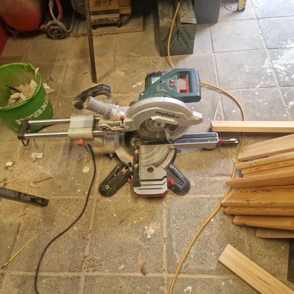 Defecte Metabo KGS 254 M afkortzaag - voor onderdelen, Gebruikt, 70 mm of meer, Ophalen of Verzenden, Afkortzaag
