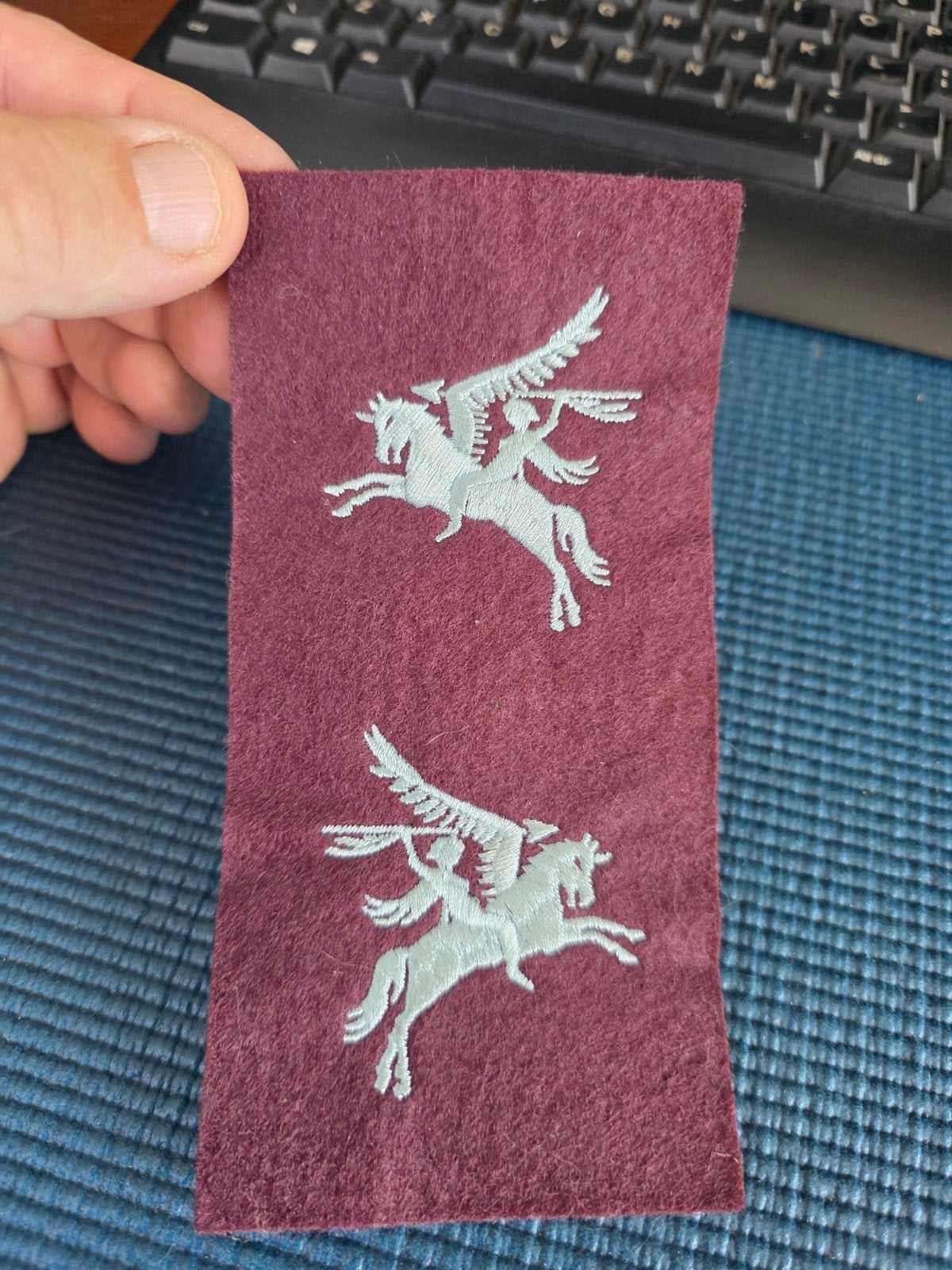 Repro set Pegasus emblemen., Ophalen of Verzenden, Luchtmacht, Nederland, Embleem of Badge