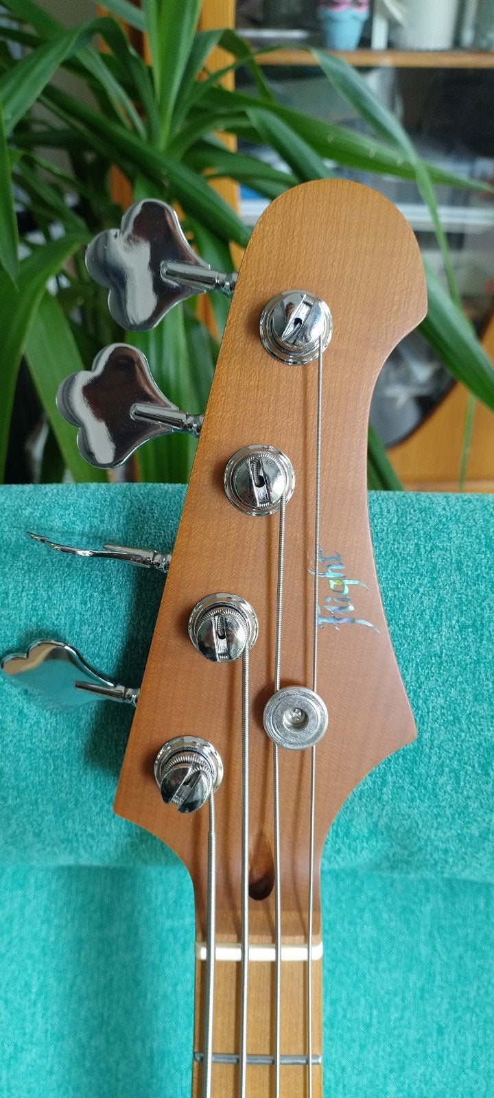 Foto 7 van Flight Jazz Bass - Zo goed als nieuw