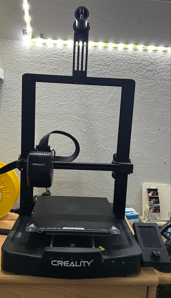 3D printer creality Ender 3 v3 SE met 3 rollen filament, Computers en Software, 3D Printers, Zo goed als nieuw, Filament, 3 of meer