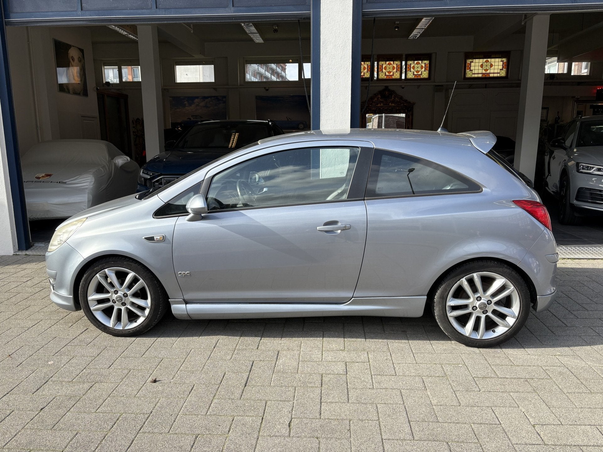 Opel Corsa 1.4-16V Cosmo OPC PAKKET/CLIMA/NW APK 02-2027, Auto's, Opel, Voorwielaandrijving, Parkeersensor, 4 cilinders, Origineel Nederlands