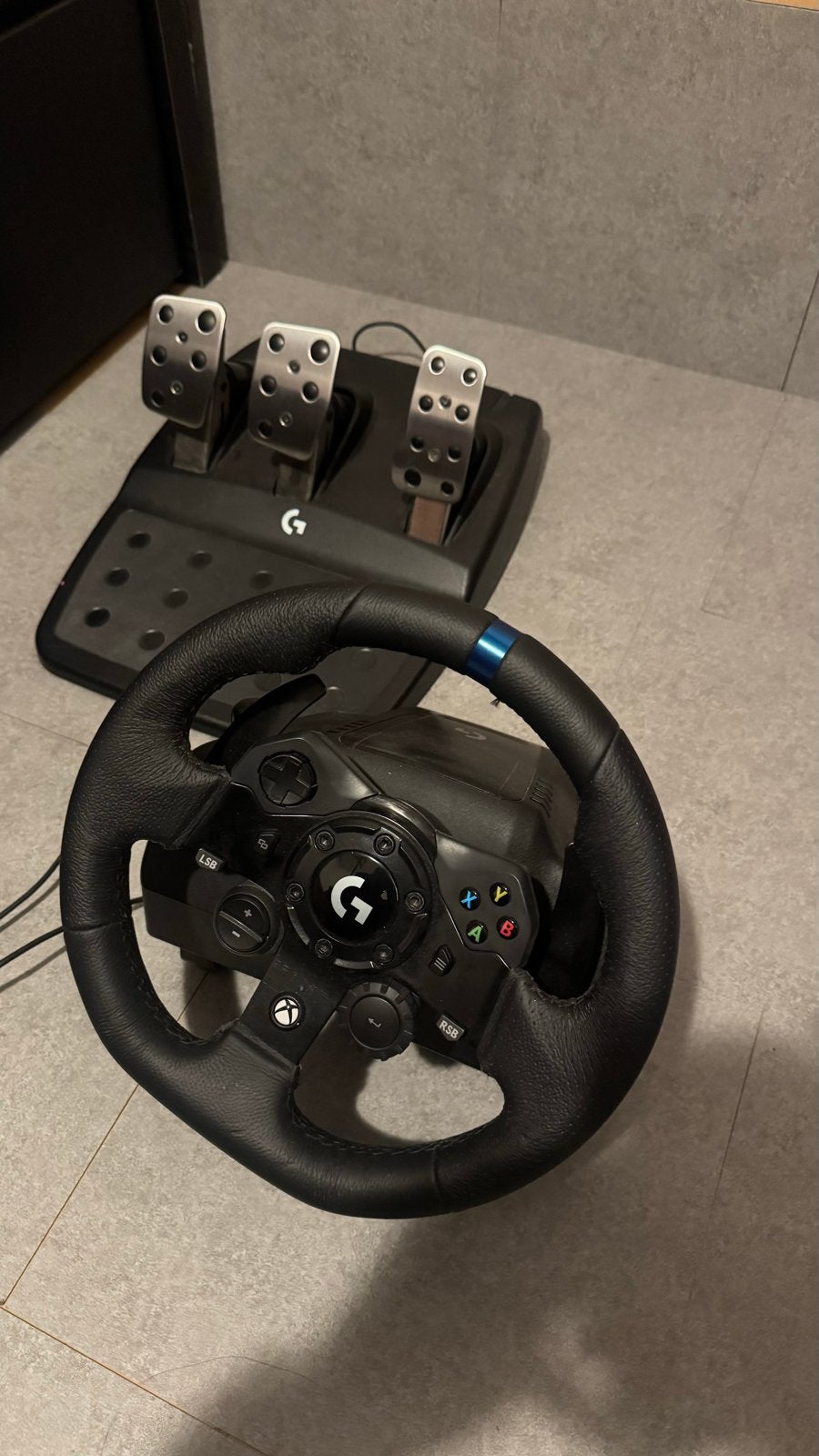 Logitech G923 TRUEFORCE racestuur met pedalen, Spelcomputers en Games, Racestuur, Xbox, Force feedback, Ophalen of Verzenden