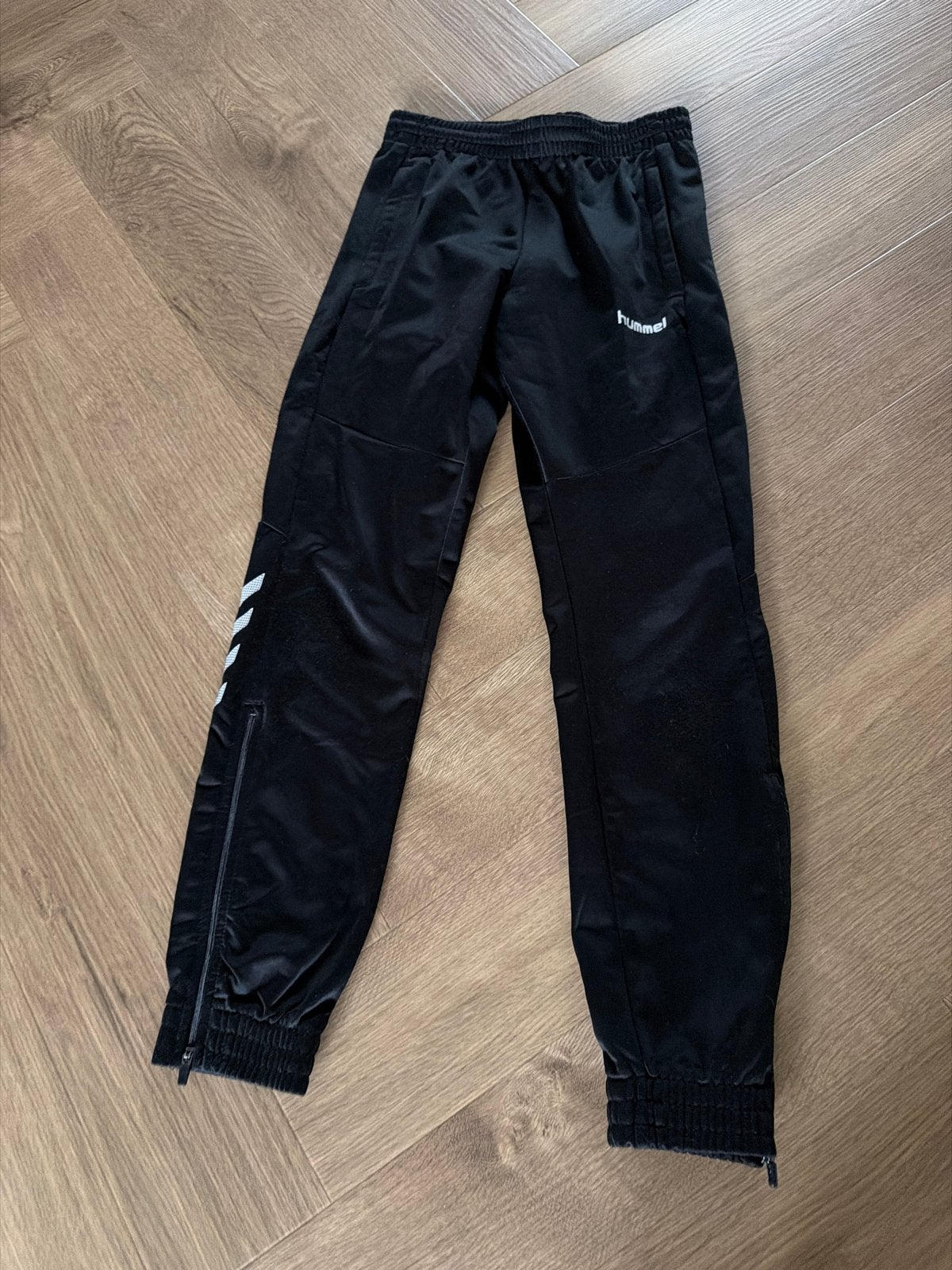 Hummel trainingsbroek zwart - maat 140, Kleding | Heren, Zwart, Overige maten, Ophalen of Verzenden, Zo goed als nieuw