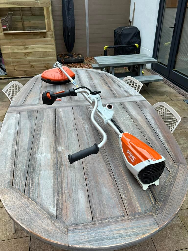 STIHL BOSMAAIER FSA130, Ophalen, Zo goed als nieuw, 30 tot 50 cm, Elektrisch