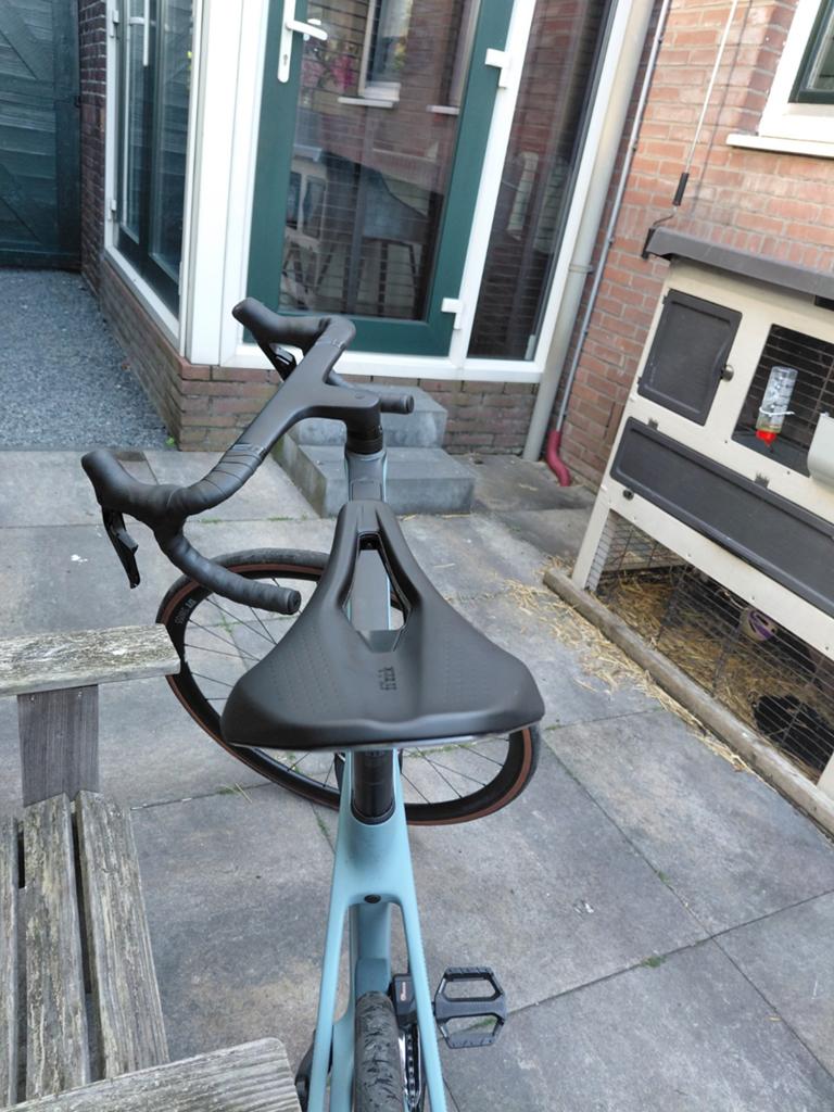 Fizik Argo Tempo R5 zadel - 2 keer gebruikt, Kunststof, Ophalen of Verzenden, Zo goed als nieuw, Zadel