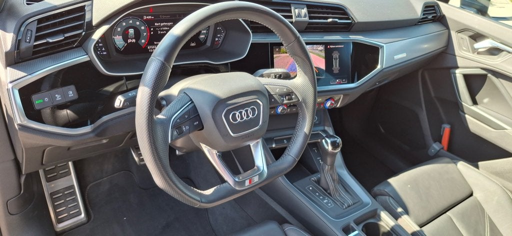 Foto 16 van Audi Q3 35 TFSI S-Line | Aut. | NL | Elec Trekhaak | Virtual