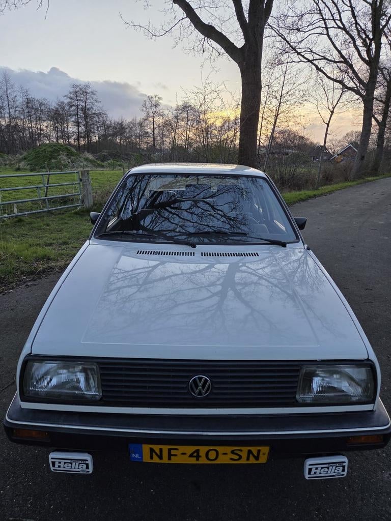 Volkswagen Jetta 1.3 CL 1985 Wit, Auto's, Volkswagen, 440 kg, Stof, 54 pk, 880 kg