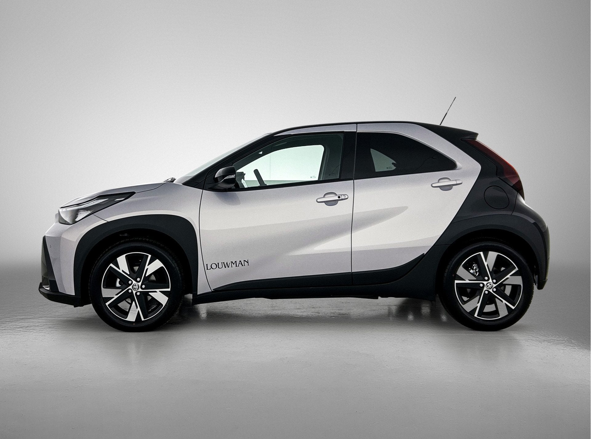 Toyota Aygo X Hybrid 115 pulse | Easy Pack | keyless entry |, Auto's, 12 maanden, Stof, Parkeersensor, 4 stoelen