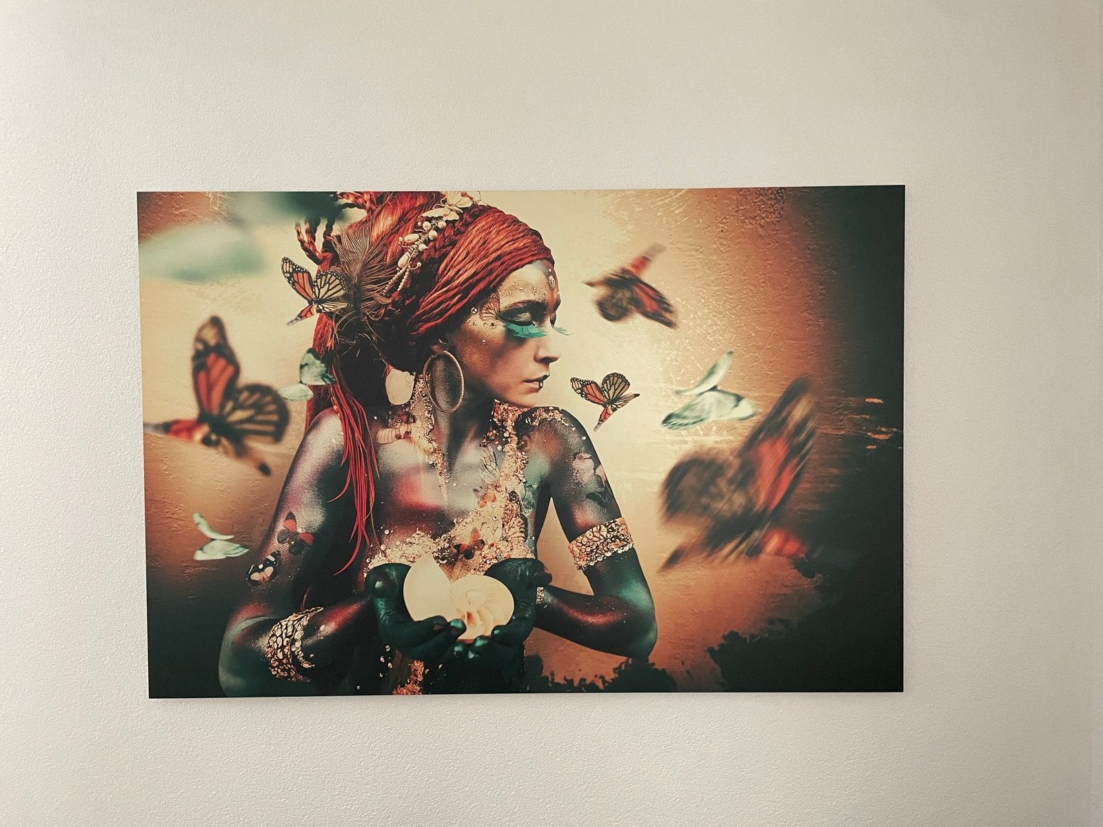 Schilderij Vrouw met Vlinders - Modern Kunstwerk, Figuren, Print, Overige materialen, Ophalen