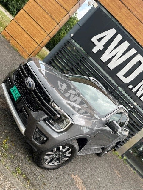 Ford Ranger Ranger 2.3 PHEV 281 PK E /B 5 PERS 3500 KG TREKH, Auto's, Automaat, 12 maanden, Gebruikt, 207 kWh