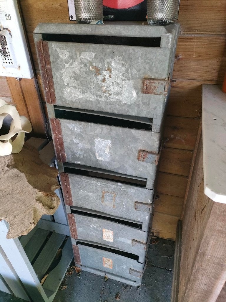 Industriële locker, Ophalen, Gebruikt