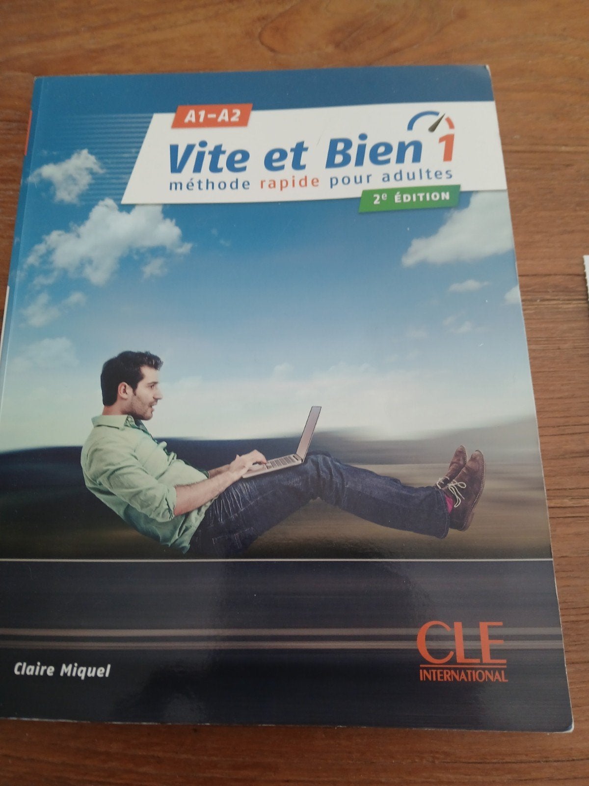 Frans cursusboek Vite et Bien 1 A1-A2, Boeken, Ophalen of Verzenden, Gelezen