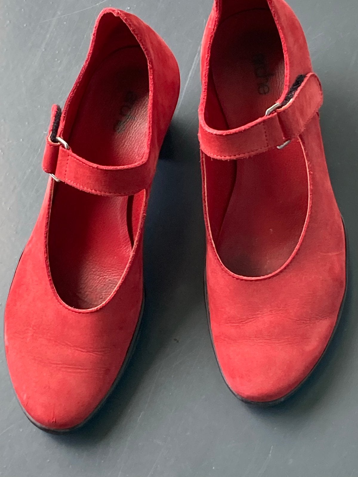 Rode ARCHE pump maat 38, Kleding | Dames, Schoenen, Zo goed als nieuw, Rood, Ophalen of Verzenden