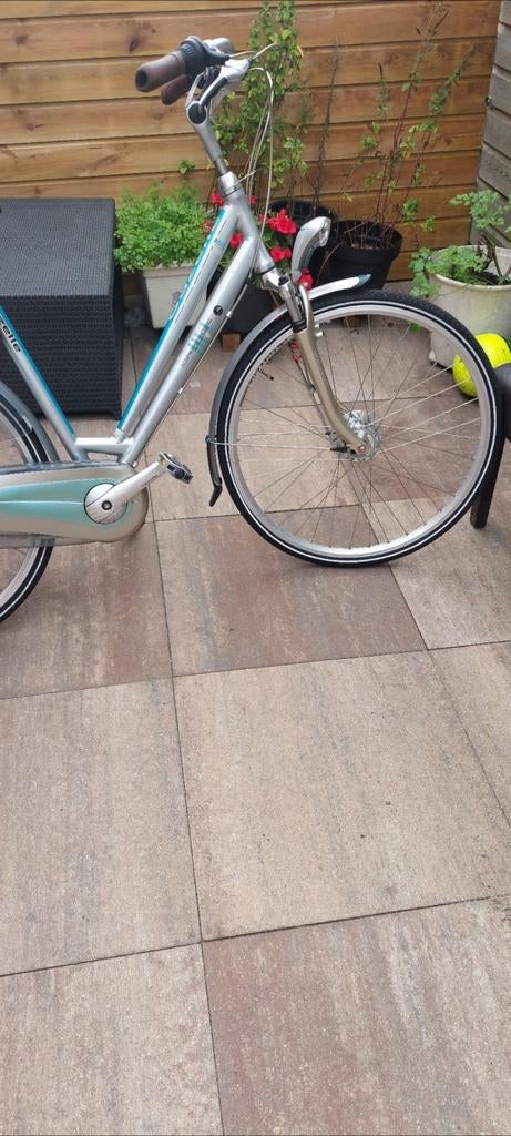 Gazelle damesfiets, Ophalen of Verzenden, Zo goed als nieuw, Gazelle