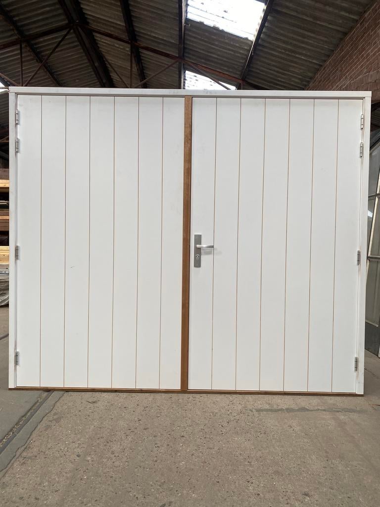 GARAGEDEUR MET KOZIJN (H217xB258) MEERPUNTSLUITING, NIEUW!, Deurkozijn, Nieuw, 150 tot 225 cm, Hout