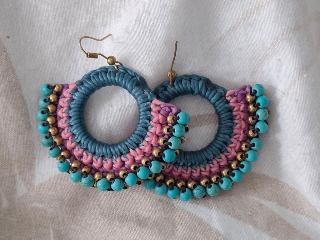 GERESERVEERD MARJON Ibiza oorbellen 1,00 euro, Ophalen of Verzenden, Zo goed als nieuw, Overige kleuren, Overige materialen